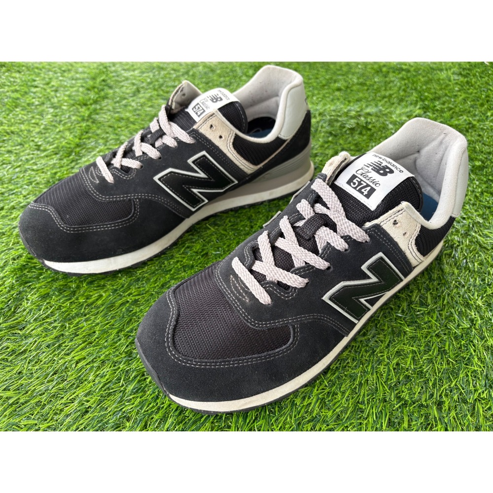 New Balance 574 Core Black White Suede Mesh Sneakers ML574EVB Mens 10.5 12W